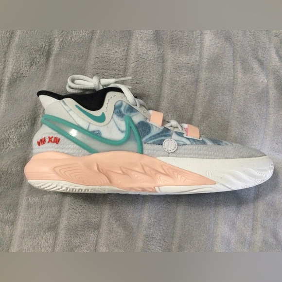 Nike Kyrie 8 Go Photon Dust 4Y DQ8076 002 - Picture 9 of 13